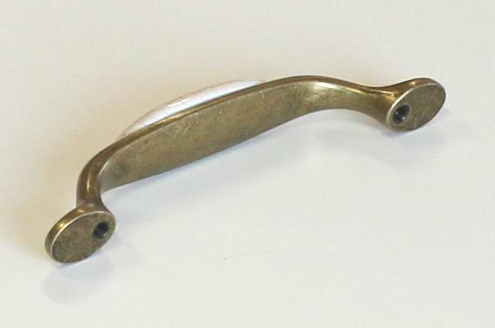 770007-úchytka 96mm porcelán mramor