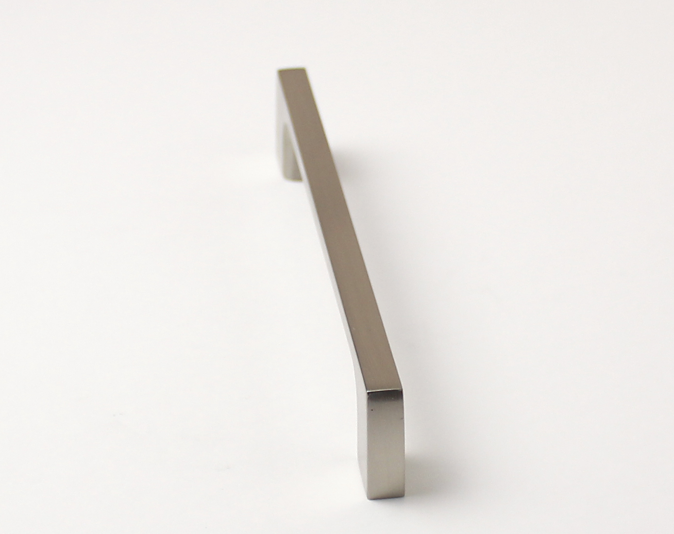 770019 úchytka  CELKA rozteč 160mm broušený nikl