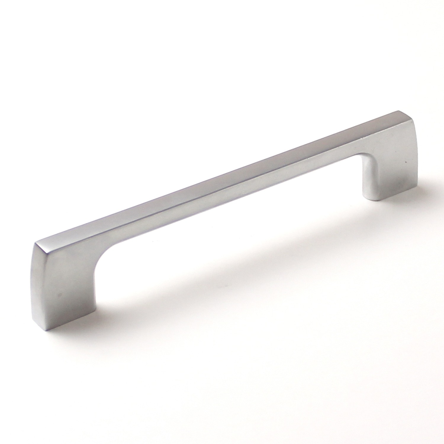 770021 úchytka  CELKA rozteč 128mm satén chrom