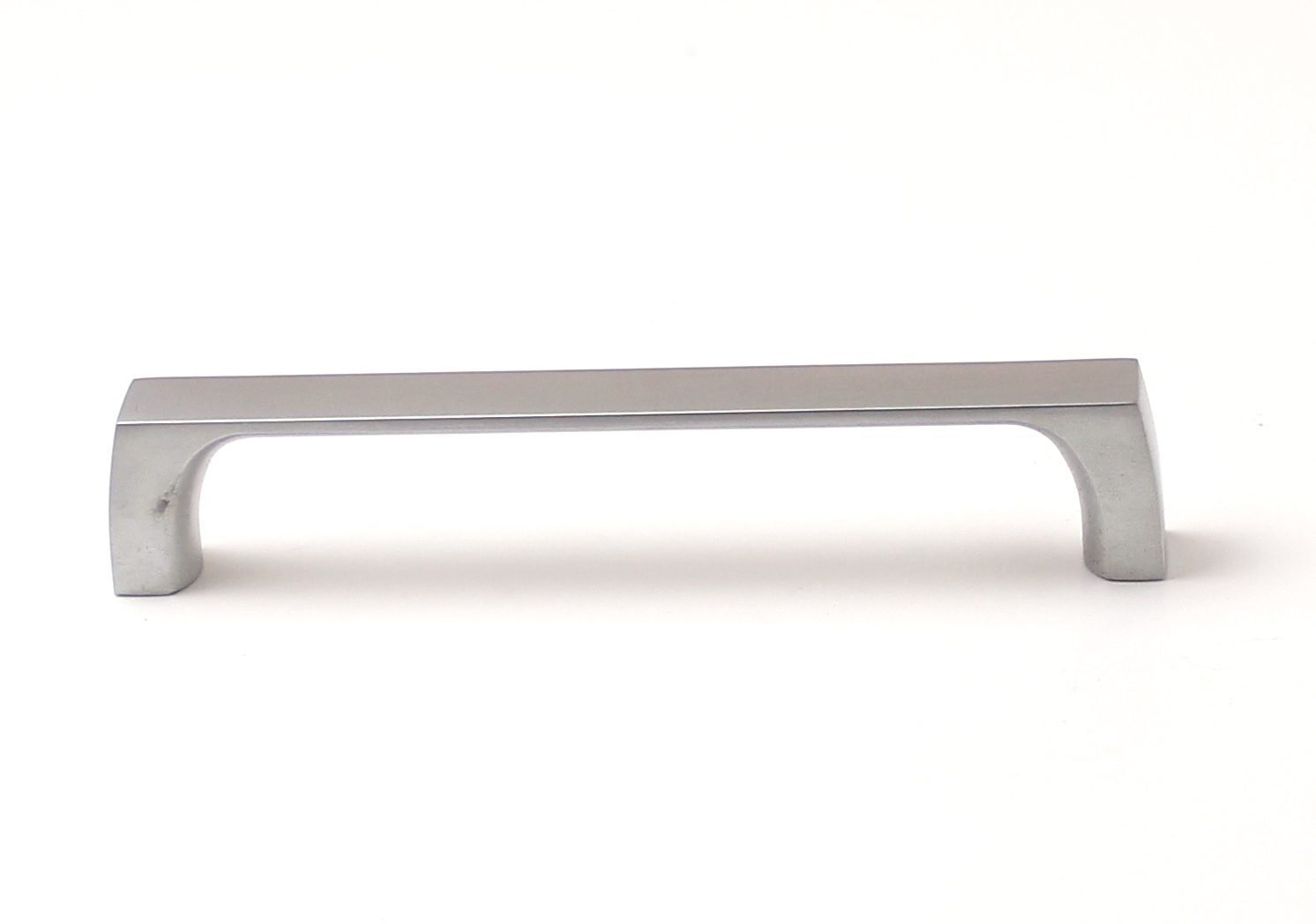 770029 úchytka  HELENA rozteč 128mm satén chrom