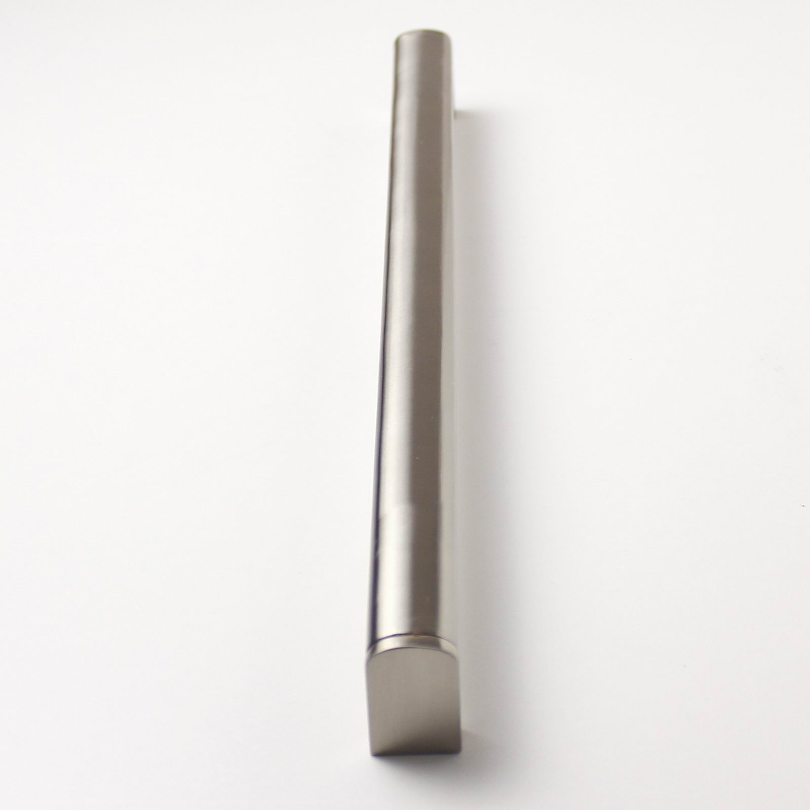 770043 úchytka rozteč 320mm nerez  RADKA