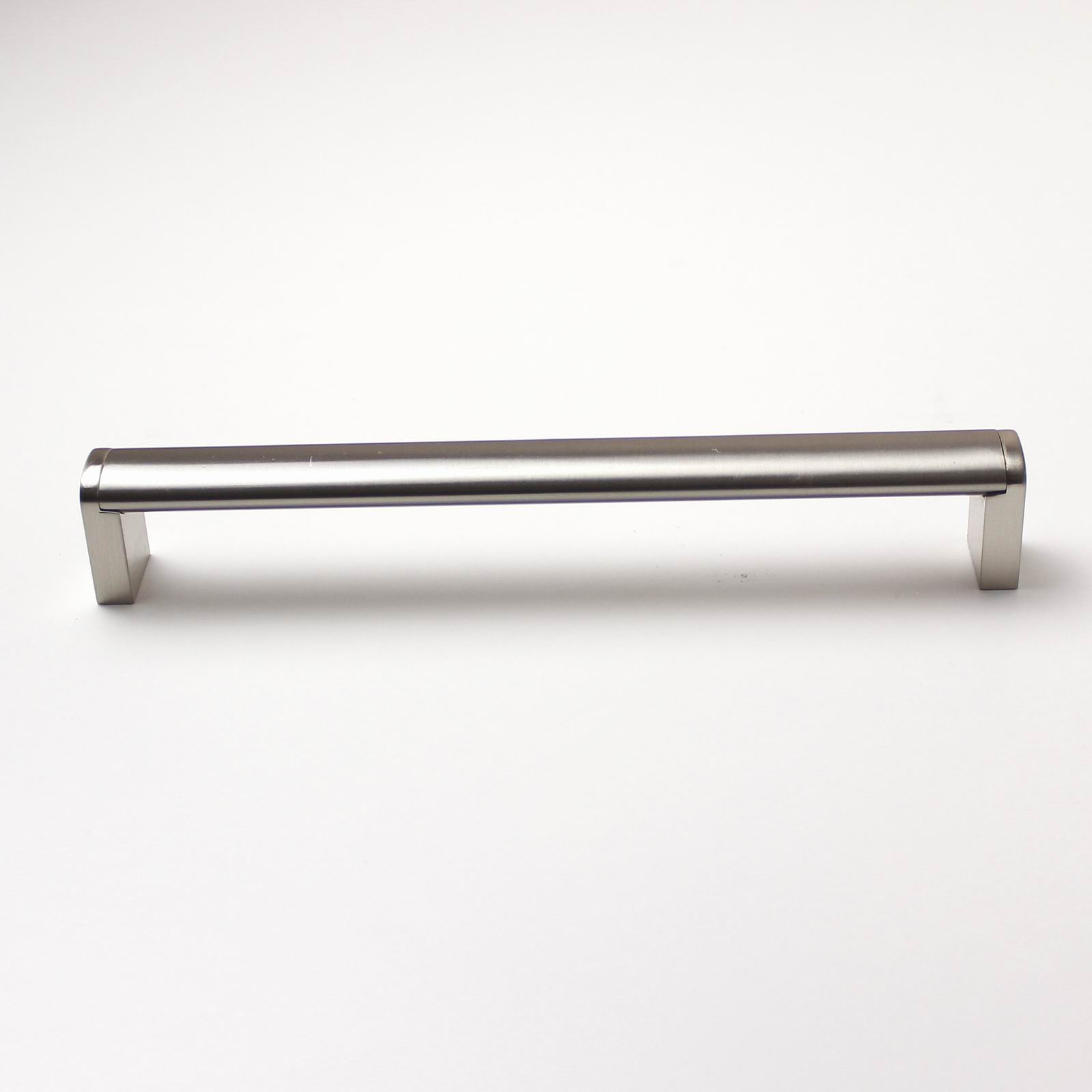 770045 úchytka rozteč 192mm nerez  RADKA