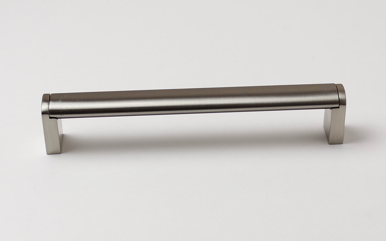 770046 úchytka rozteč 160mm nerez  RADKA