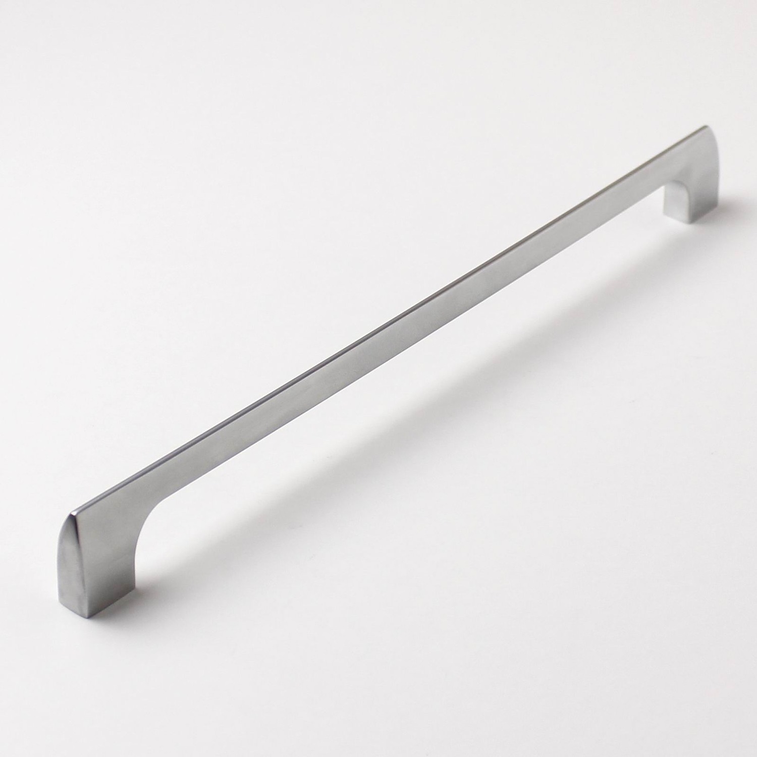 770054 úchytka ADAM rozteč 256mm satén chrom