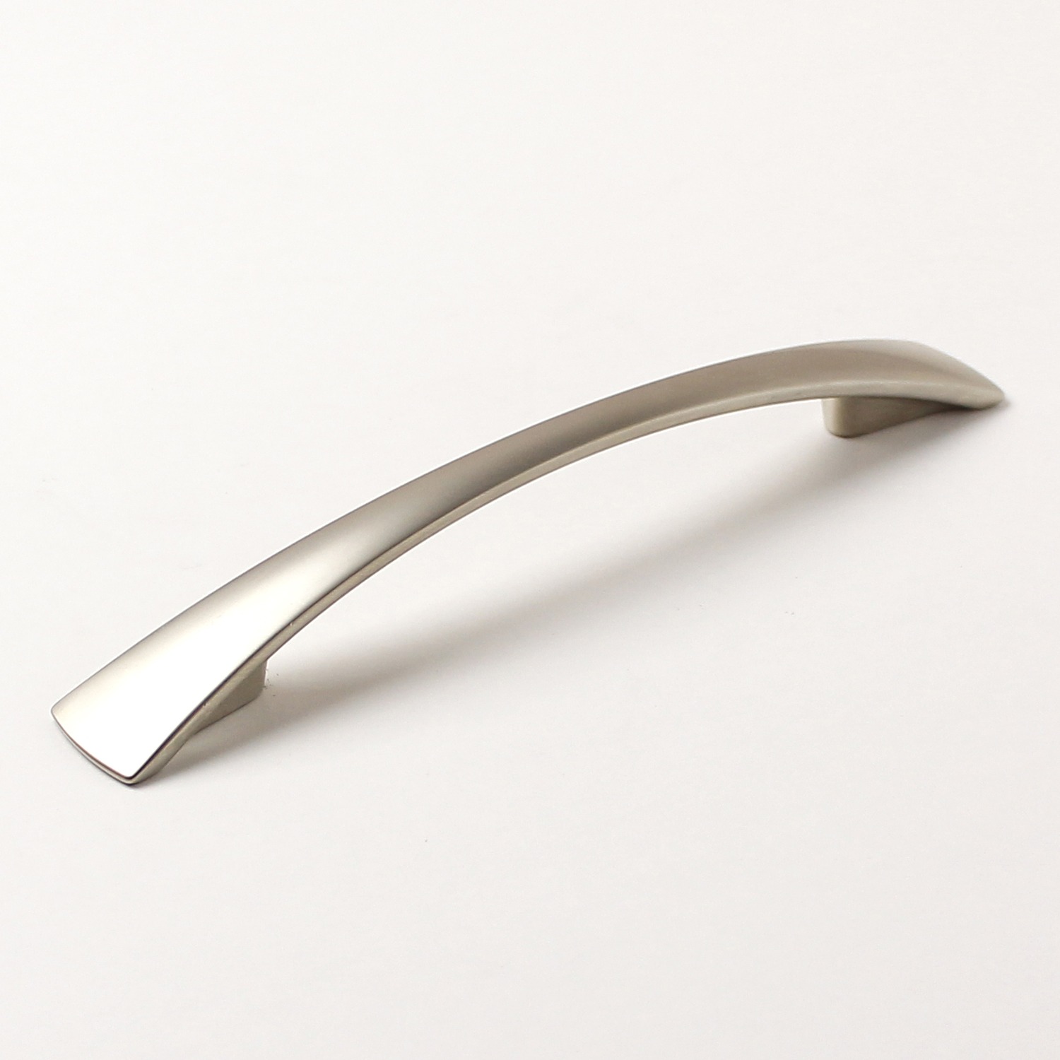 770082 úchytka  DARA rozteč 128mm satén nikl