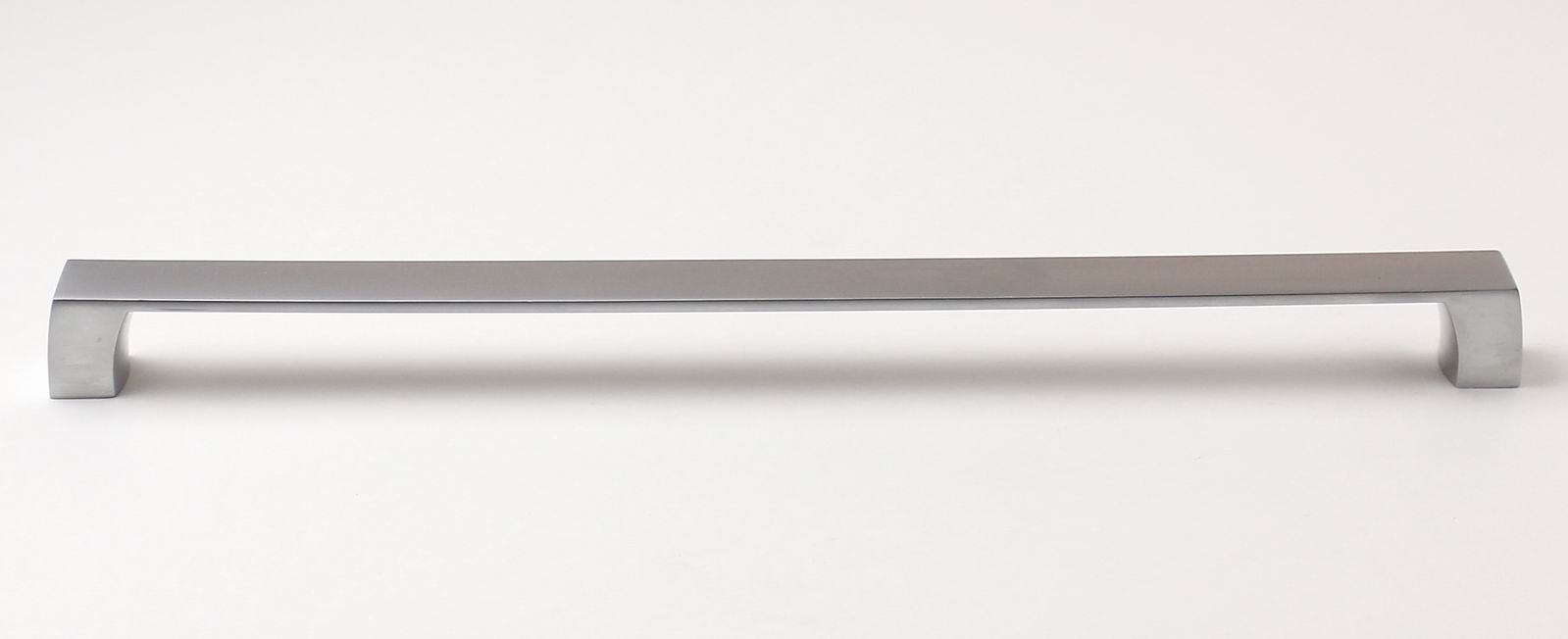 770111 úchytka JAKUB rozteč 320mm satén chrom