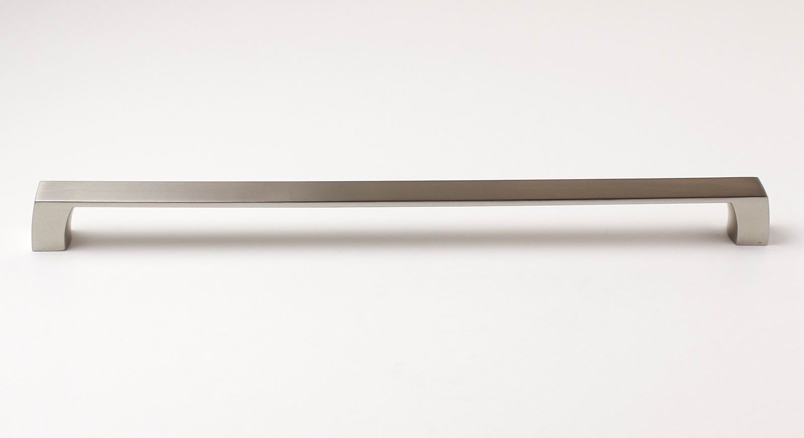 770113 úchytka JAKUB rozteč 320mm broušený nikl