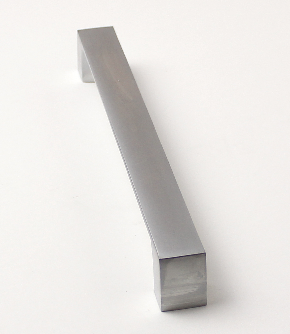 770117 úchytka JAKUB rozteč 192mm satén chrom