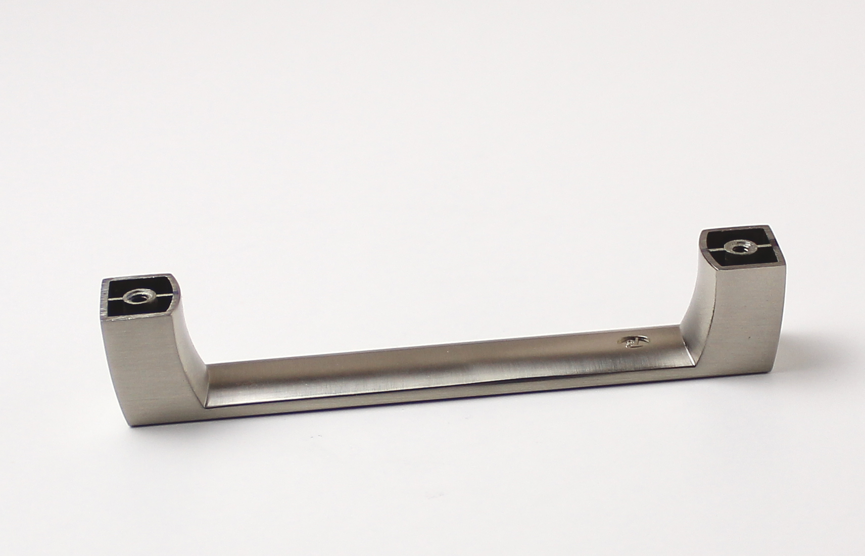 770125 úchytka JAKUB rozteč 128mm broušený nikl