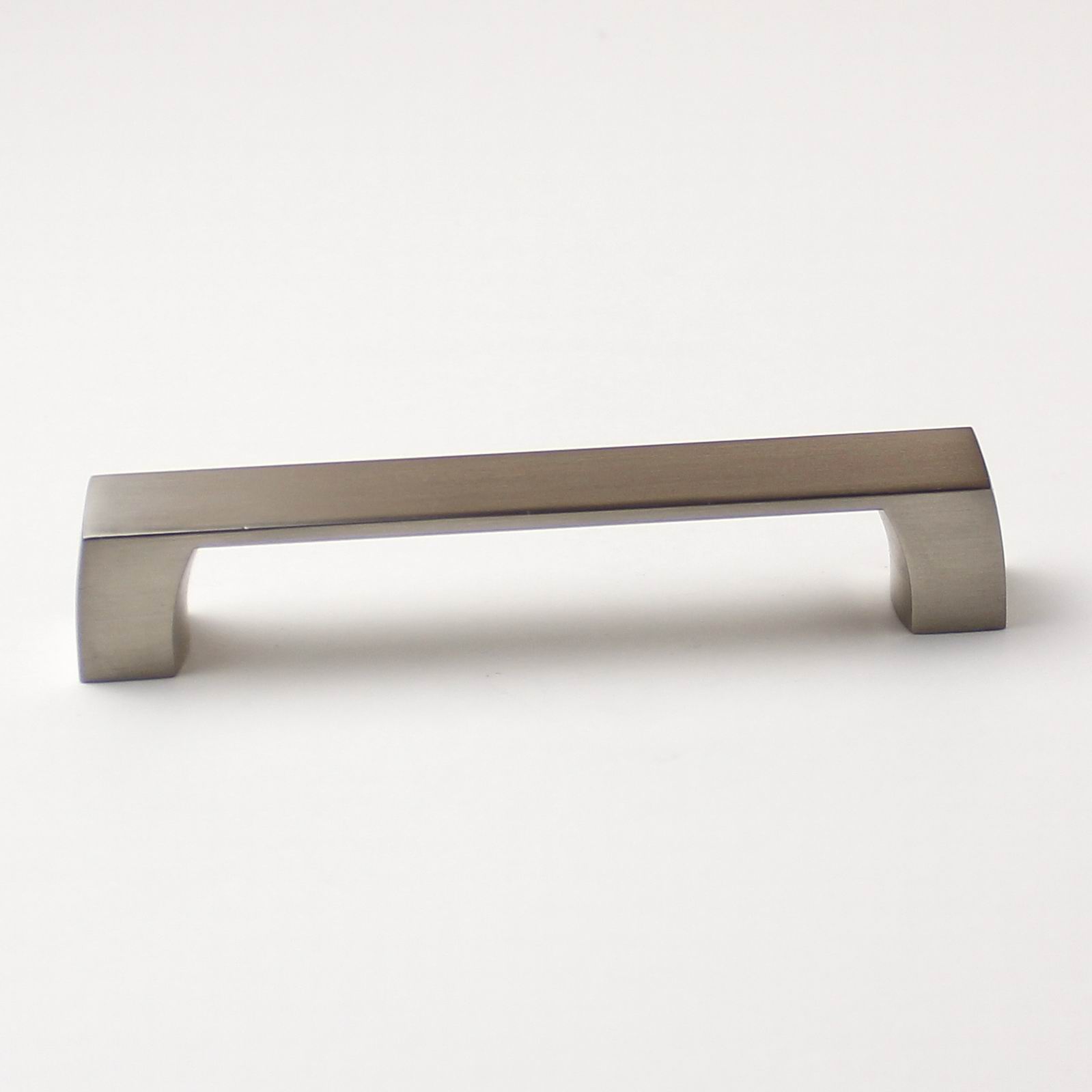 770125 úchytka JAKUB rozteč 128mm broušený nikl