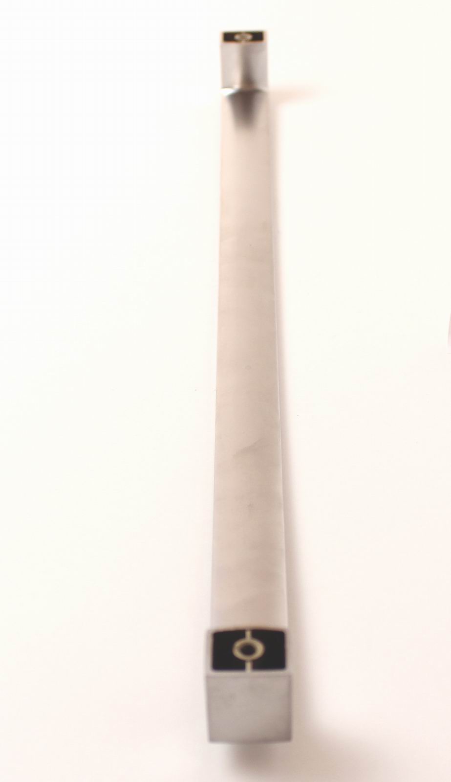 770133 úchytka VOJTA rozteč 384mm satén chrom