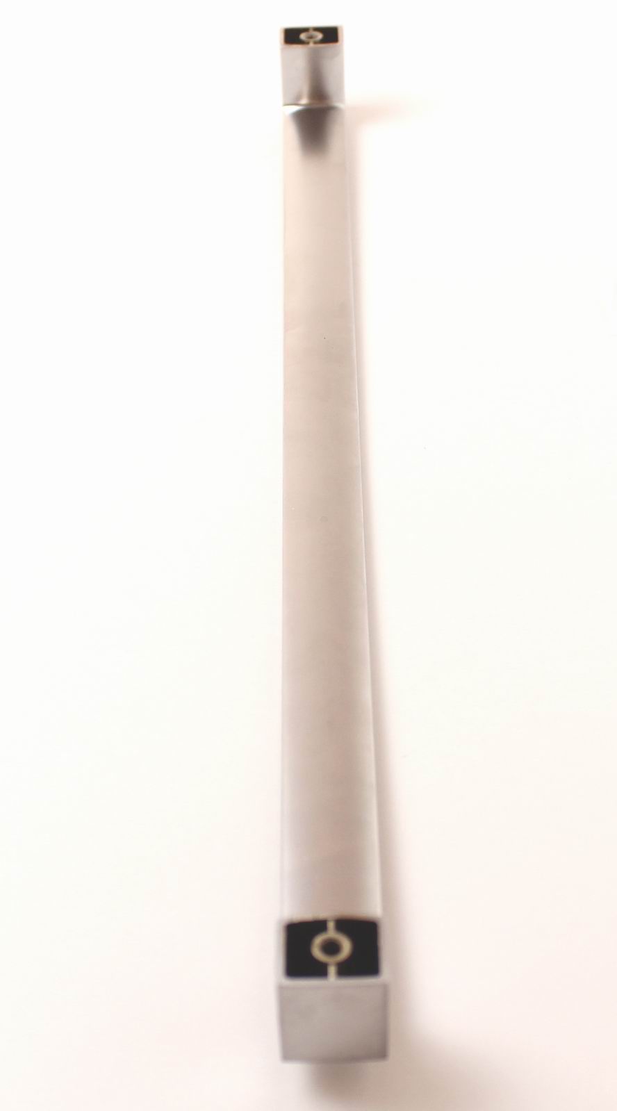 770133 úchytka VOJTA rozteč 384mm satén chrom