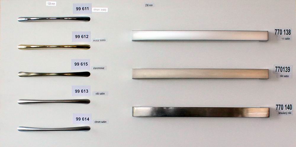 770139 úchytka VOJTA rozteč 256mm satén chrom