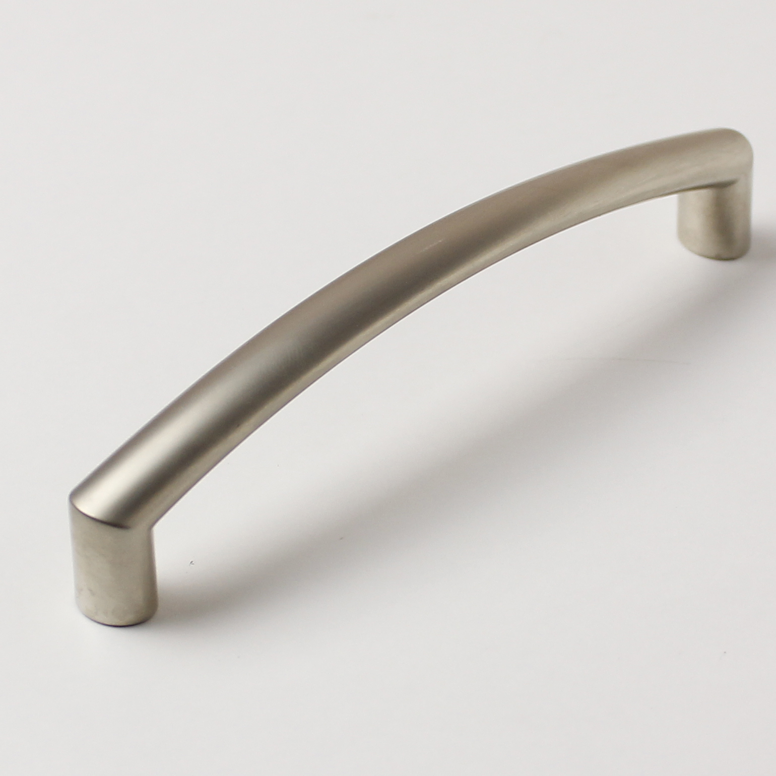 770150 úchytka rozteč 128mm satén nikl