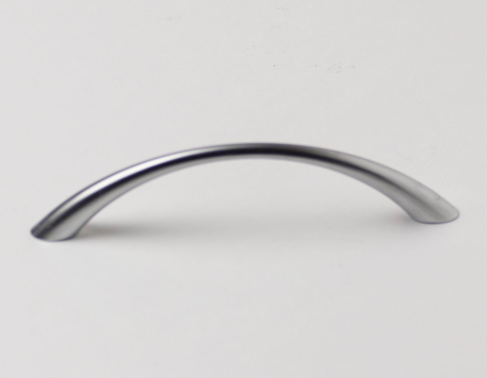 770154 úchytka  KLASIKA rozteč 96mm satén chrom