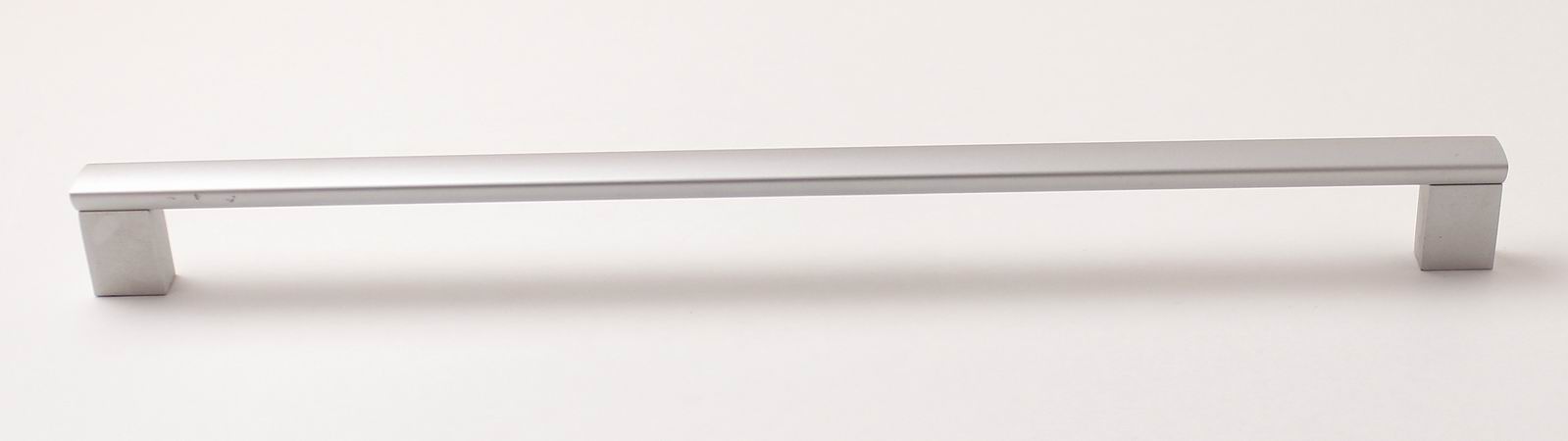 770162 úchytka MAREK rozteč 320mm hliník