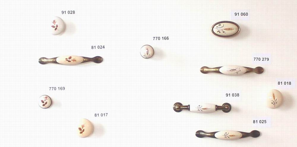 770166 knopka 29mm porcelán klásek