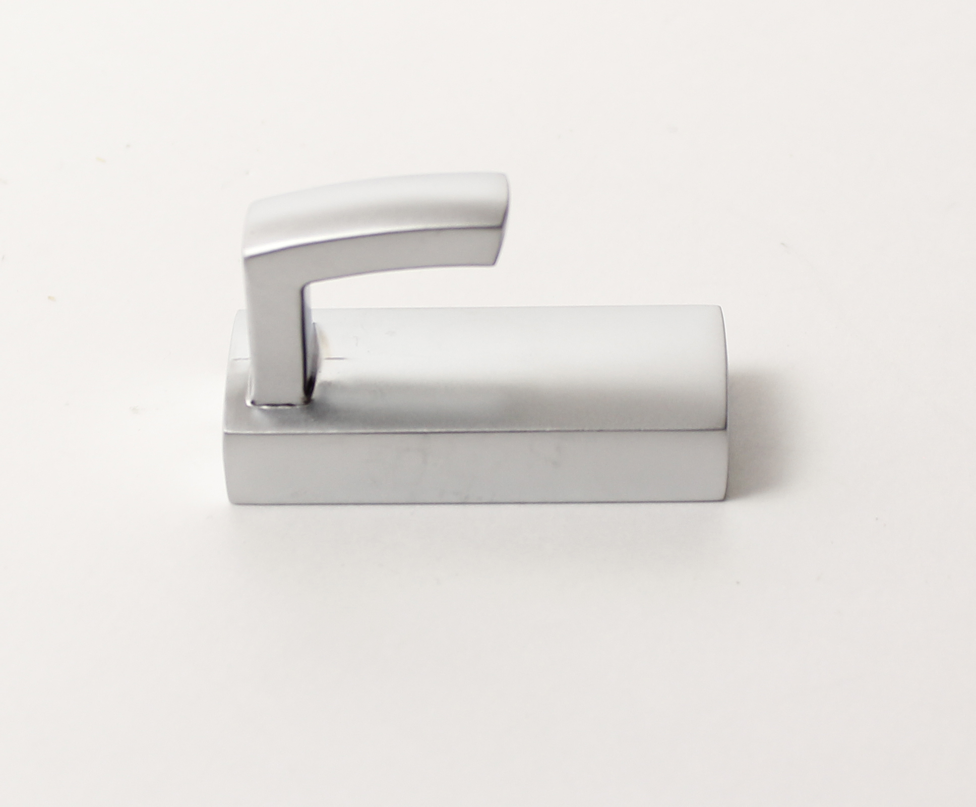 770191 háček kov satén chrom