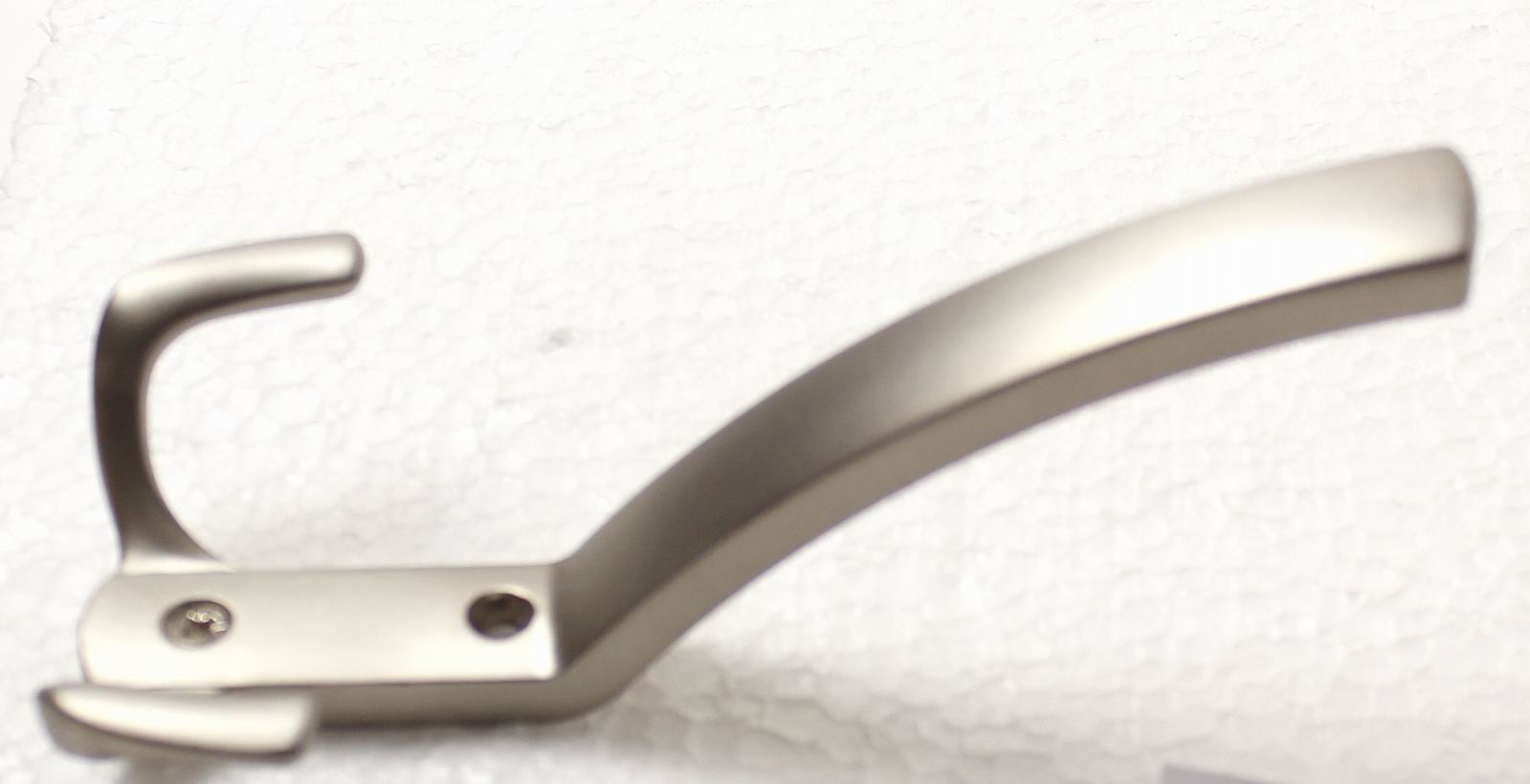 770218 věšák kov mat broušený nikl