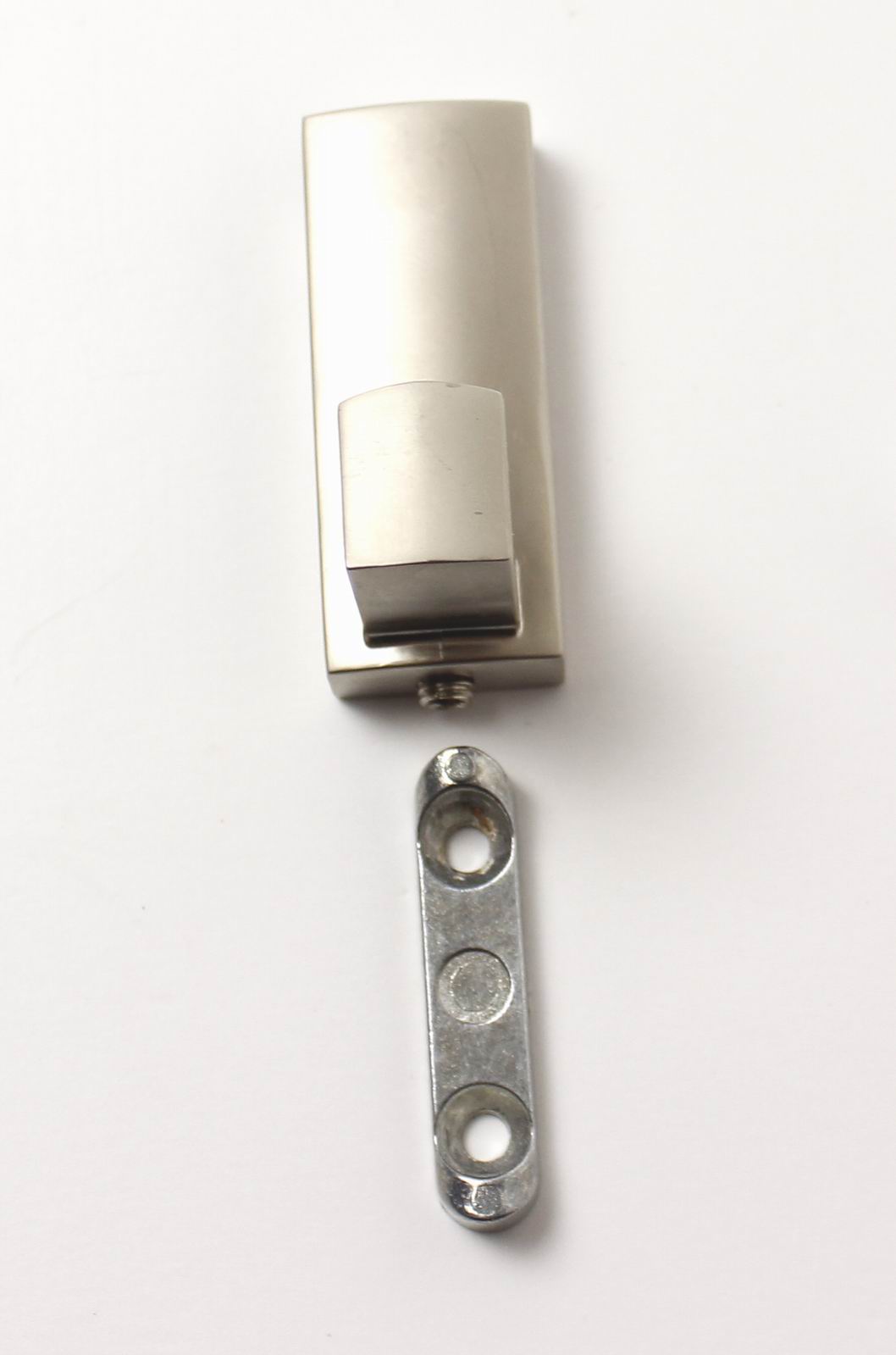 770233 háček kov satén nikl