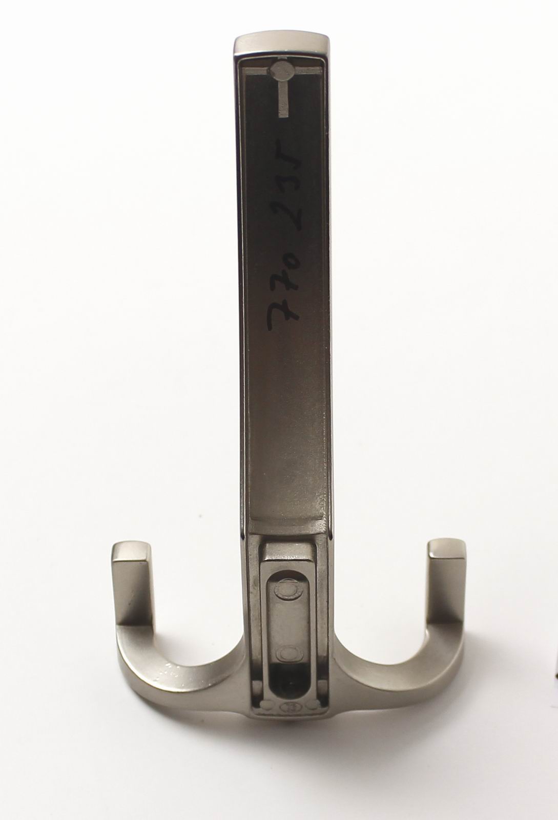 770235 věšák kov mat broušený nikl-8big