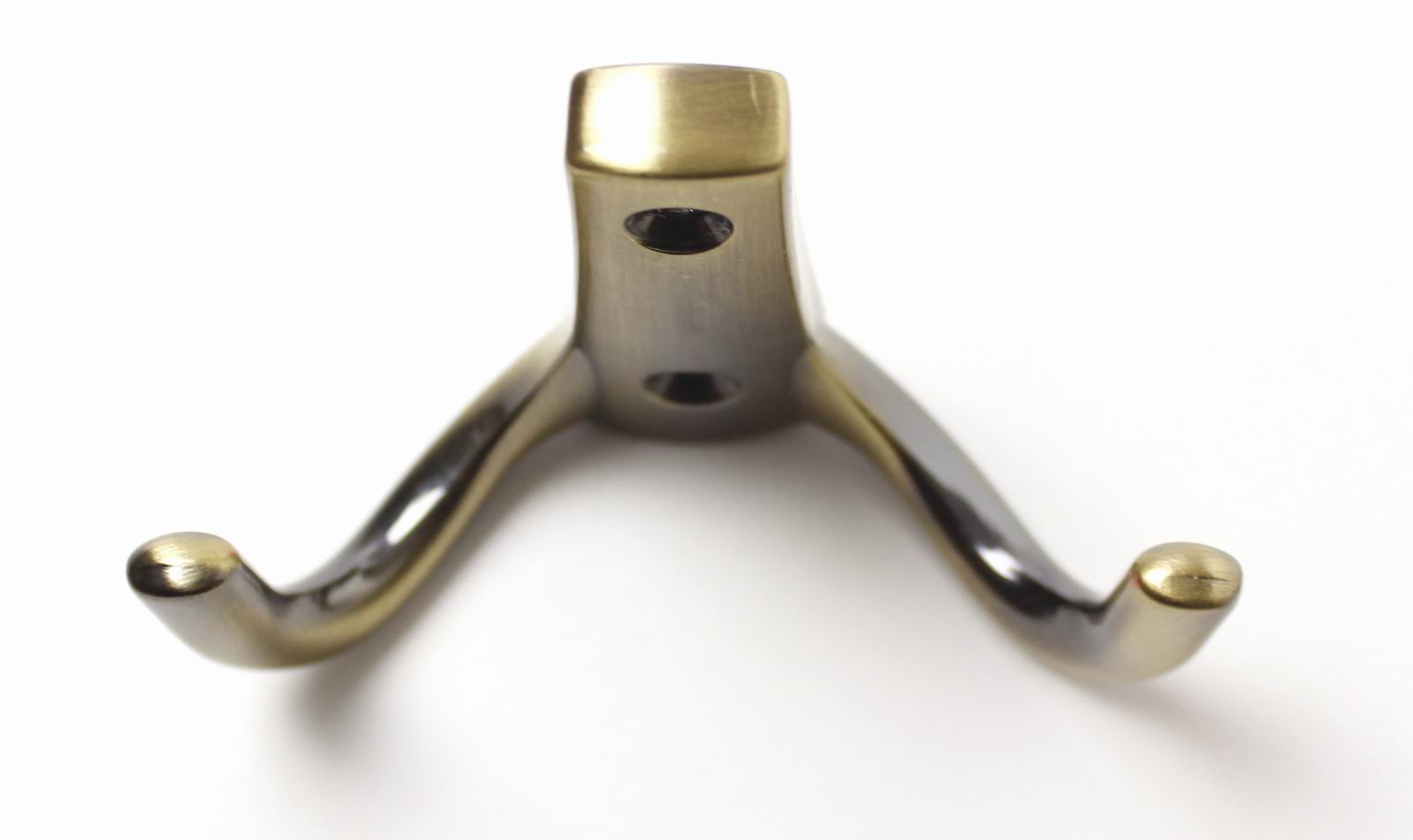 770245 dvojháček kov staromosaz