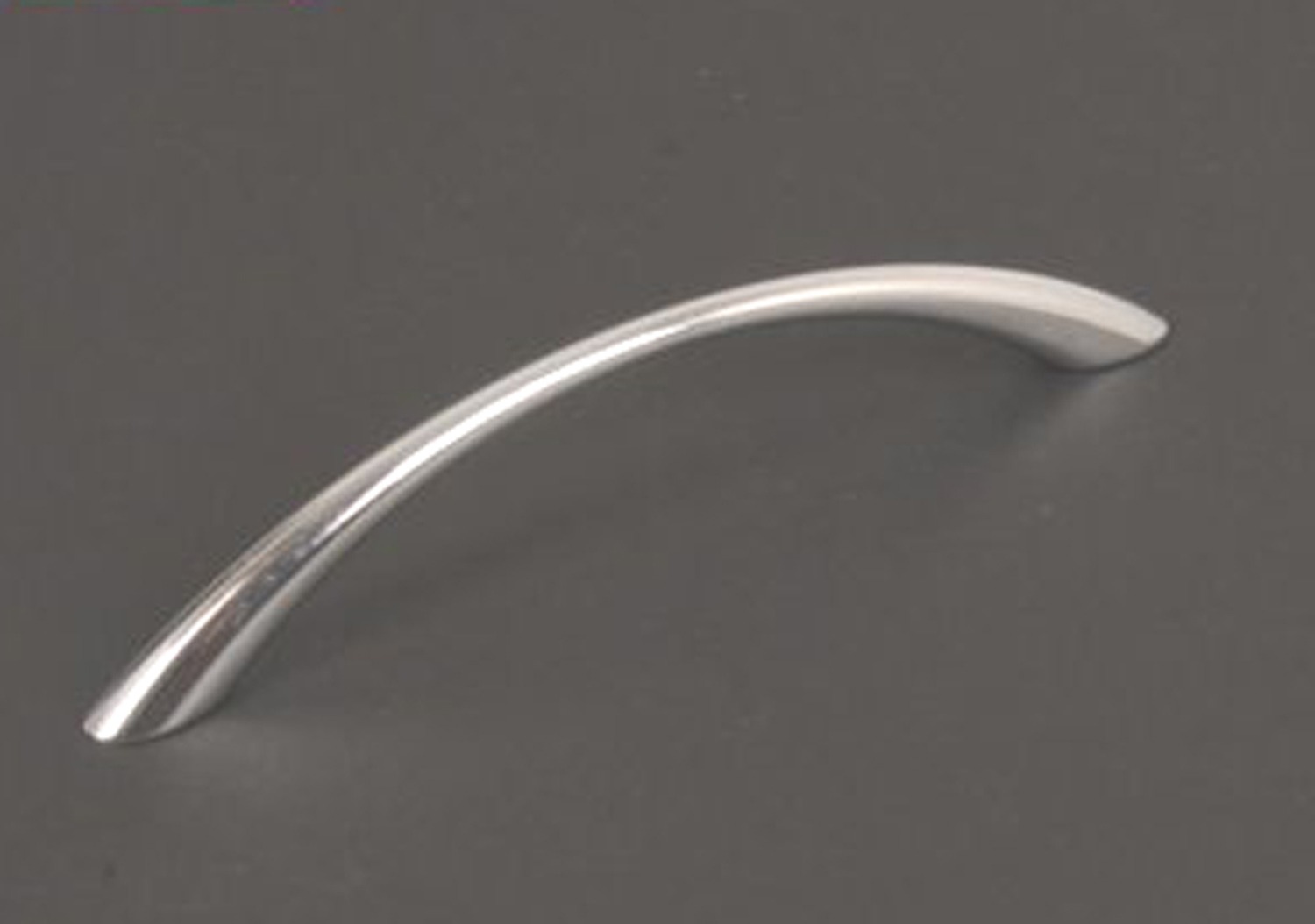 770266 úchytka rozteč 128mm chrom