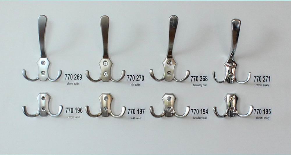 770270 věšák satén nikl