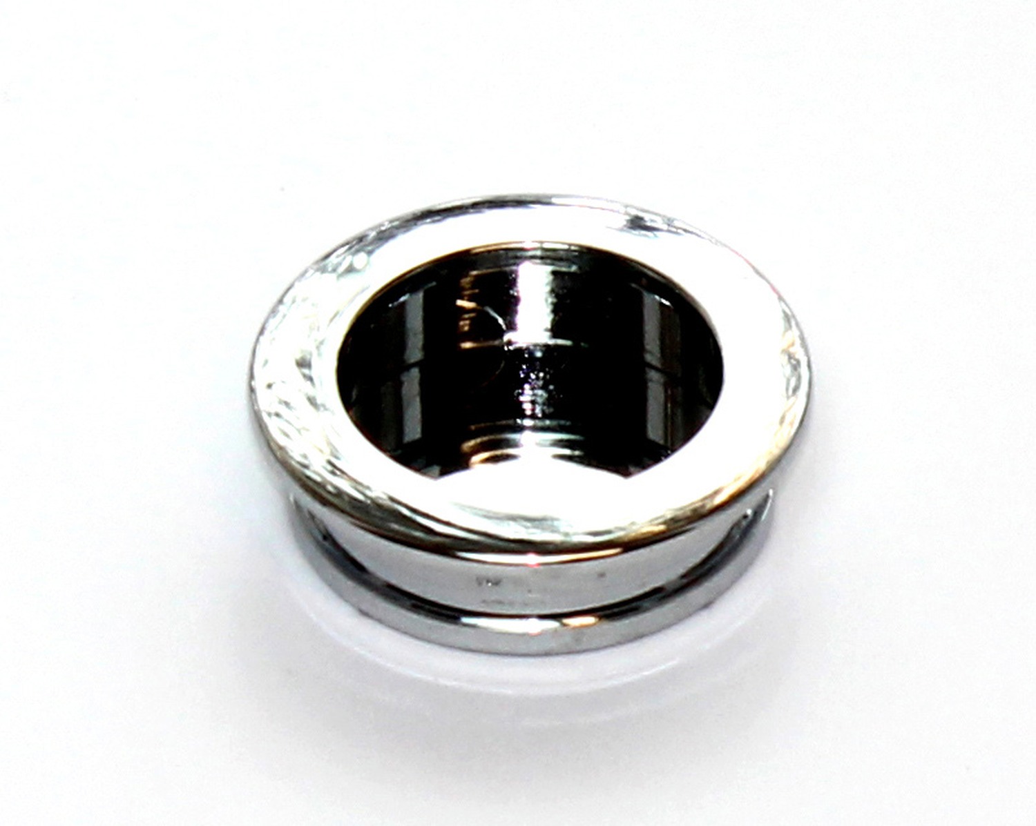 770280 úchytka zápustná pr.rozteč 40mm chrom