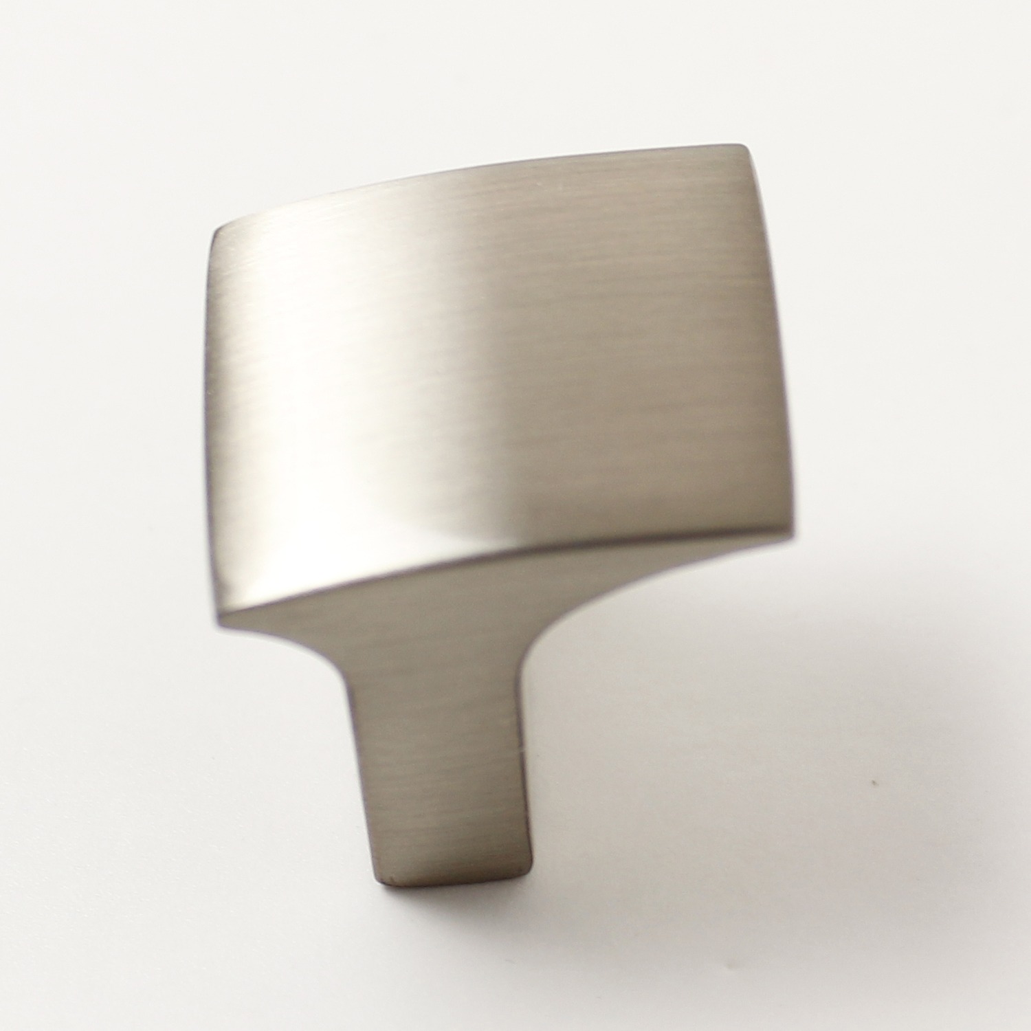 770309 knopka kov rozteč 16mm broušený nikl