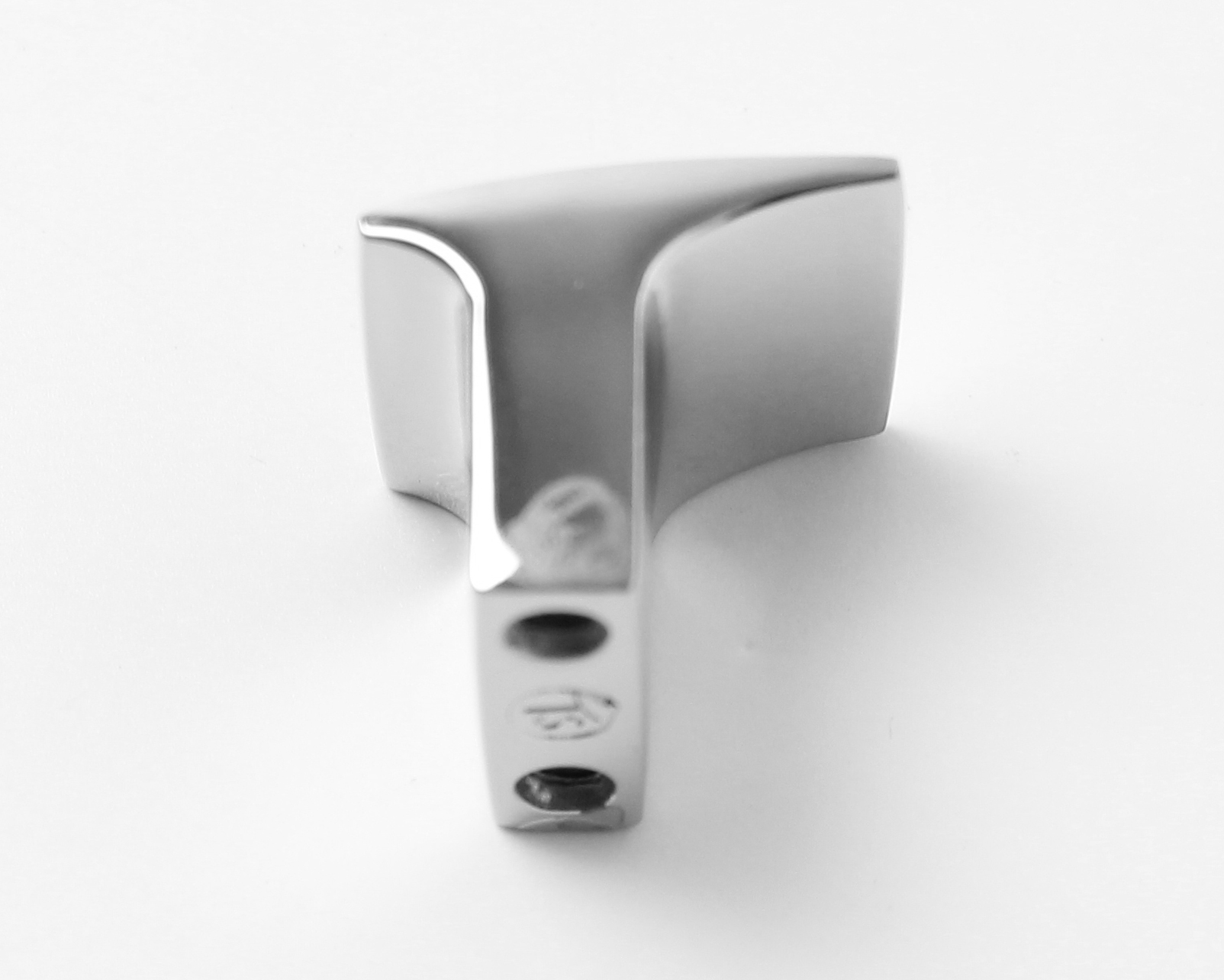 770310 knopka kov rozteč 16mm lesklý chrom