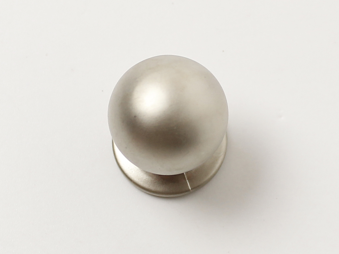 770315 knopka kulička pr.19mm satén nikl