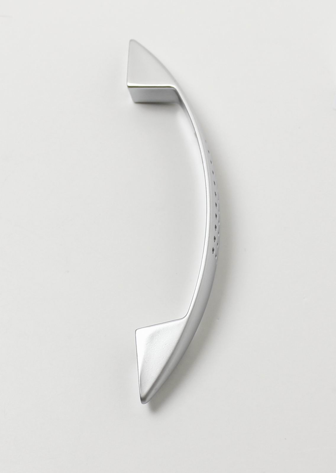 770381 úchytka  DANIEL rozteč 96mm chrom satén