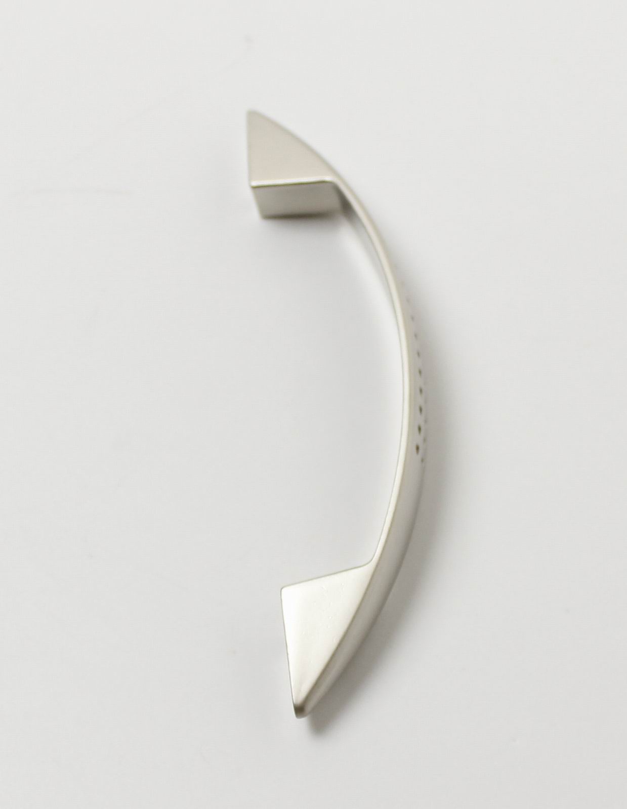 770382 úchytka  DANIEL rozteč 96mm satén nikl