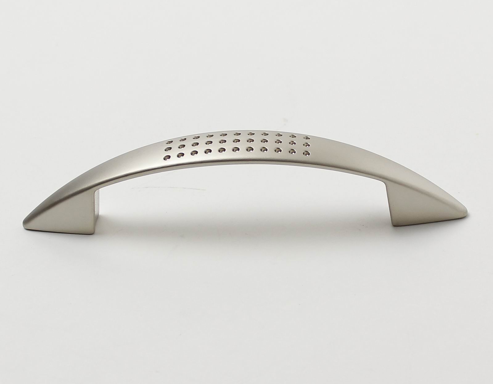 770382 úchytka  DANIEL rozteč 96mm satén nikl