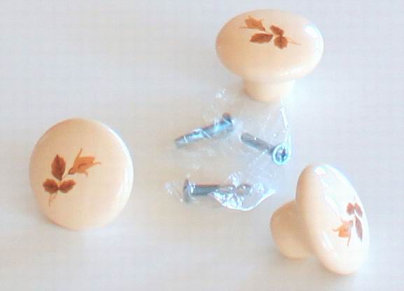 81017 knopka podzim prům. 38mm