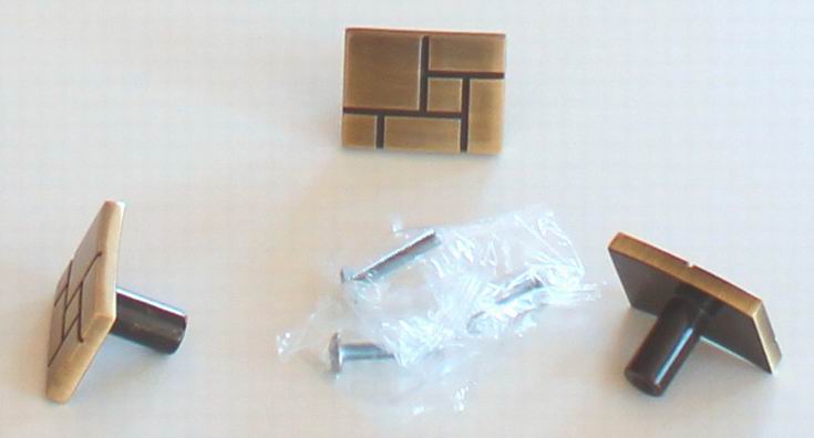 81020 knopka kov staromos. geom.tvary 36x26mm