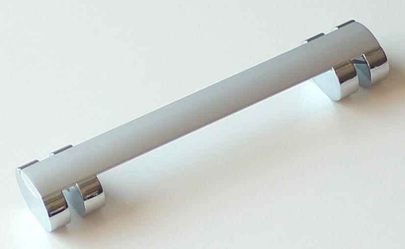 81029- úchytka 160 128mm-satén chrom chrom lesk