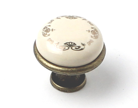 81038 knopka 28mm porcelánslon. kost zlatý ornament