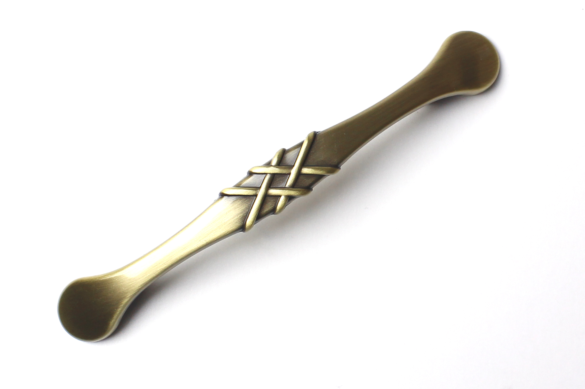 81059 úchytka 96 rozteč 135mm staromosaz (dvojkříž)