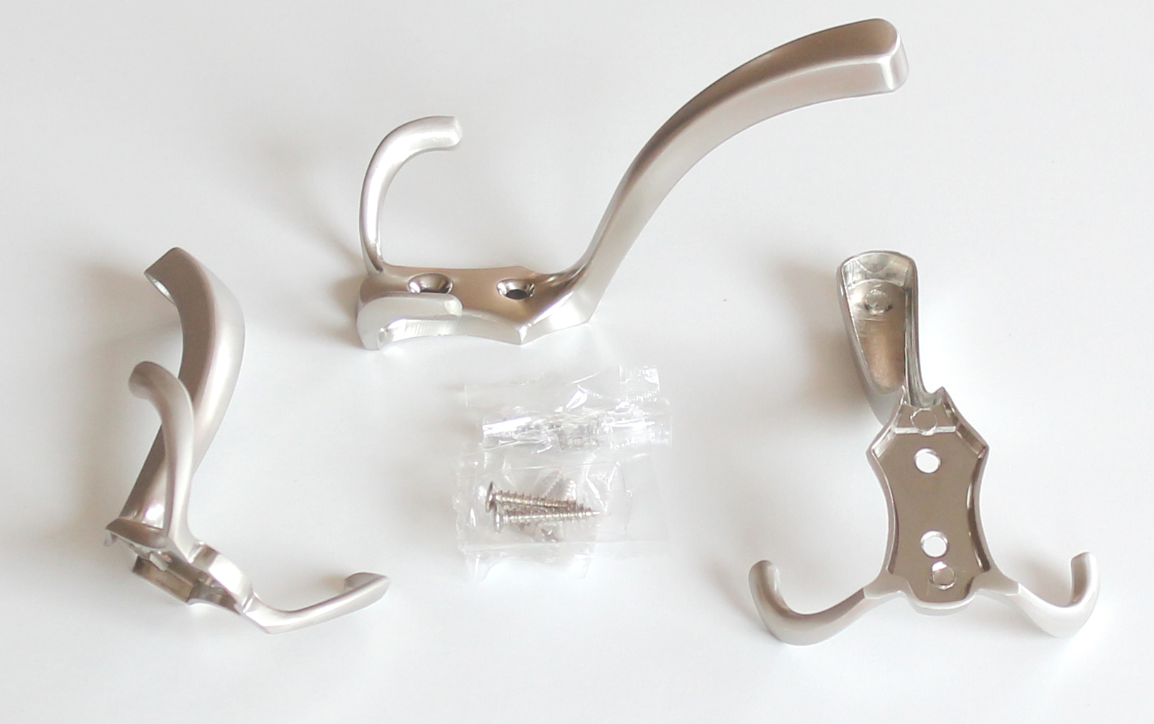 91044 věšák kloboukový satén nikl