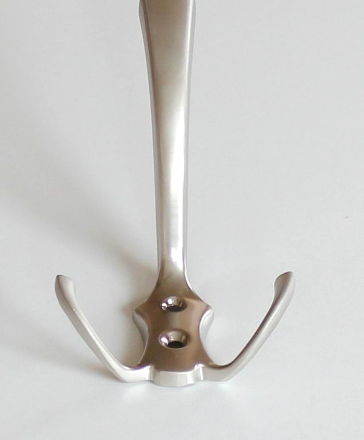 91044 věšák kloboukový satén nikl