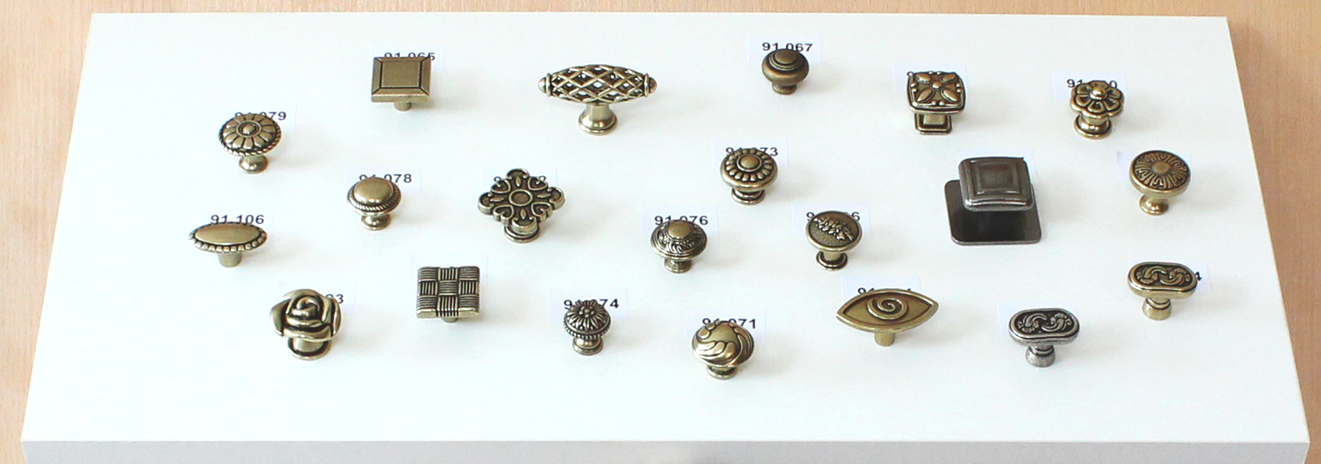 91094 knopka ovál, staromosaz, rustikální