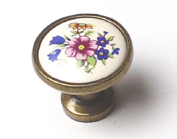 91108 knopka 30,5mm, porcelán. barevná kytka