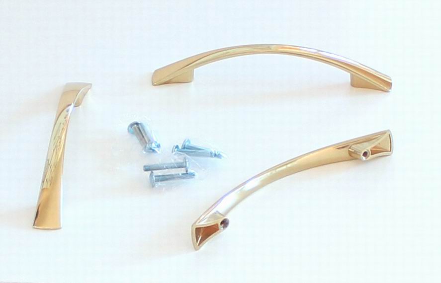 91112 úchytka U024 rozteč 96mm zlatá