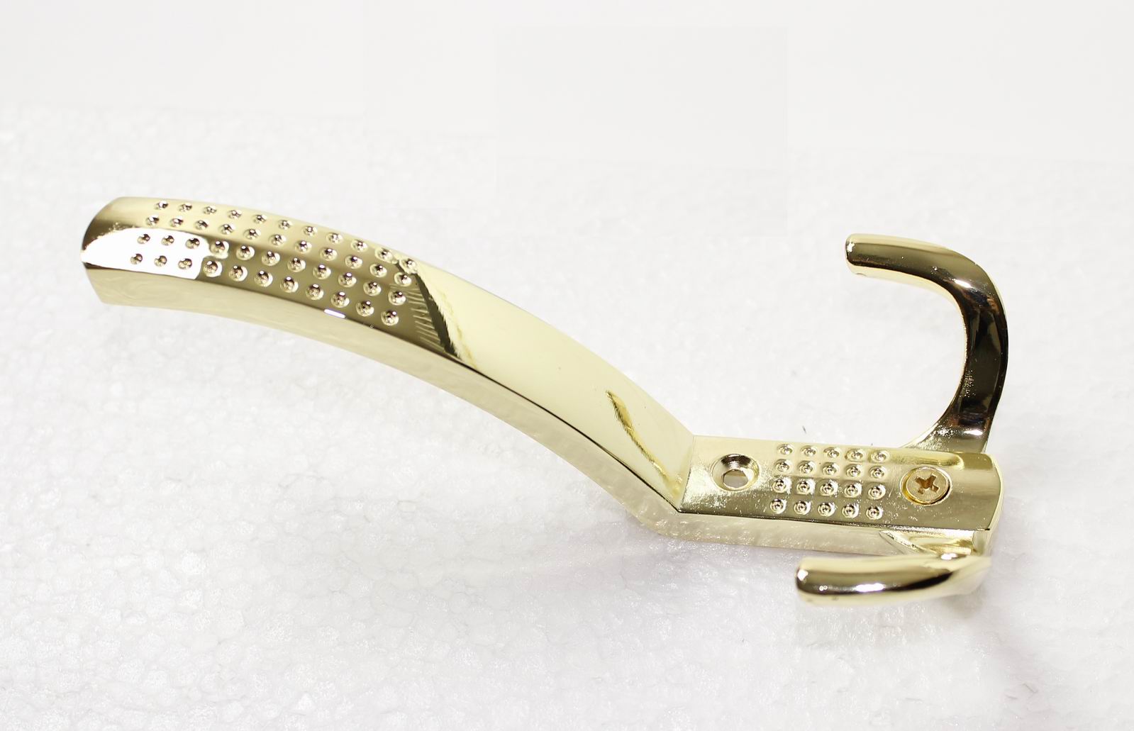 91127 věšák Kamil - mosaz