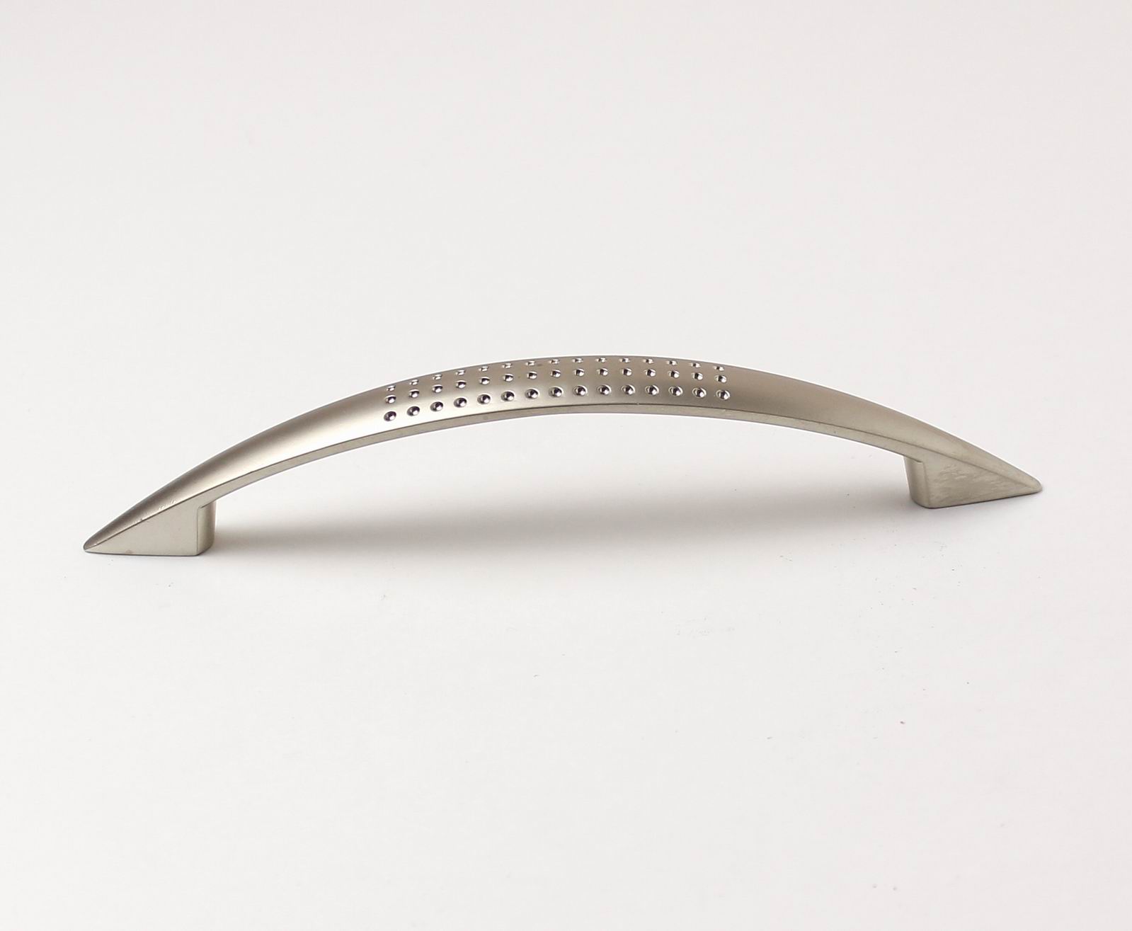 91144 úchytka U031 rozteč 128mm sat. nikl