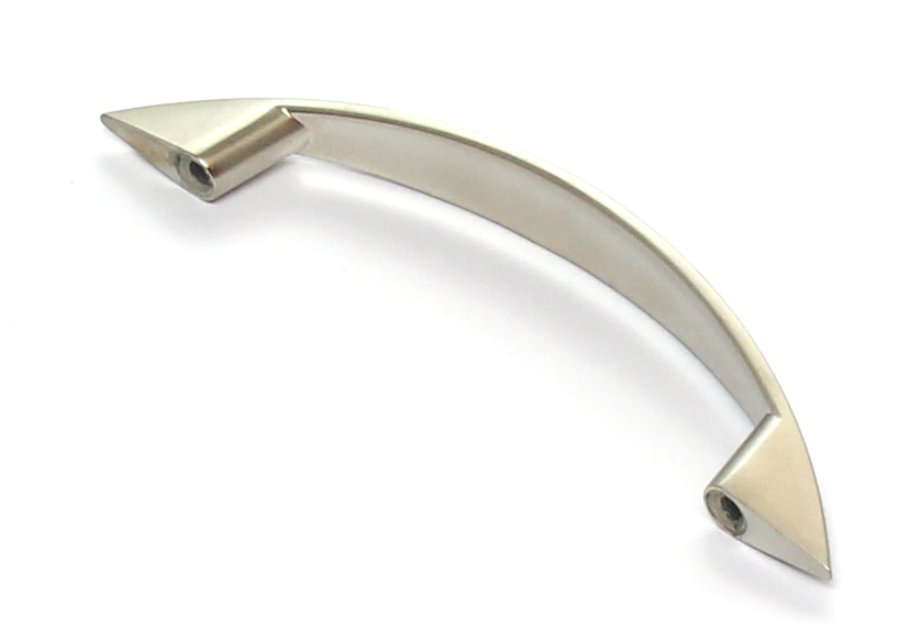 91336 úchytka U030 rozteč 96mm sat. nikl
