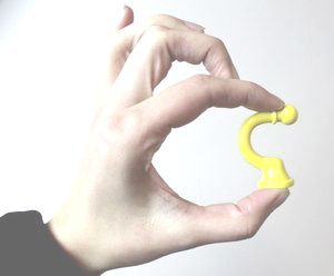 H1a Háček s vrutem žlutá