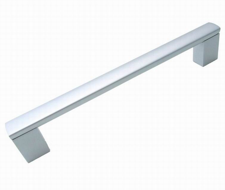 91414- úchytka 416mm hliník